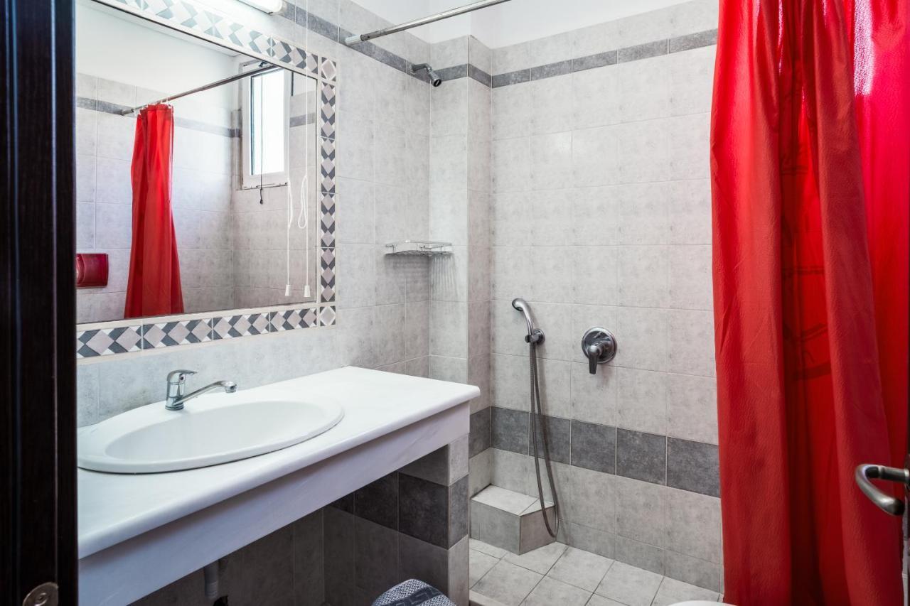 Hotel Pavlou Poros Town Екстер'єр фото