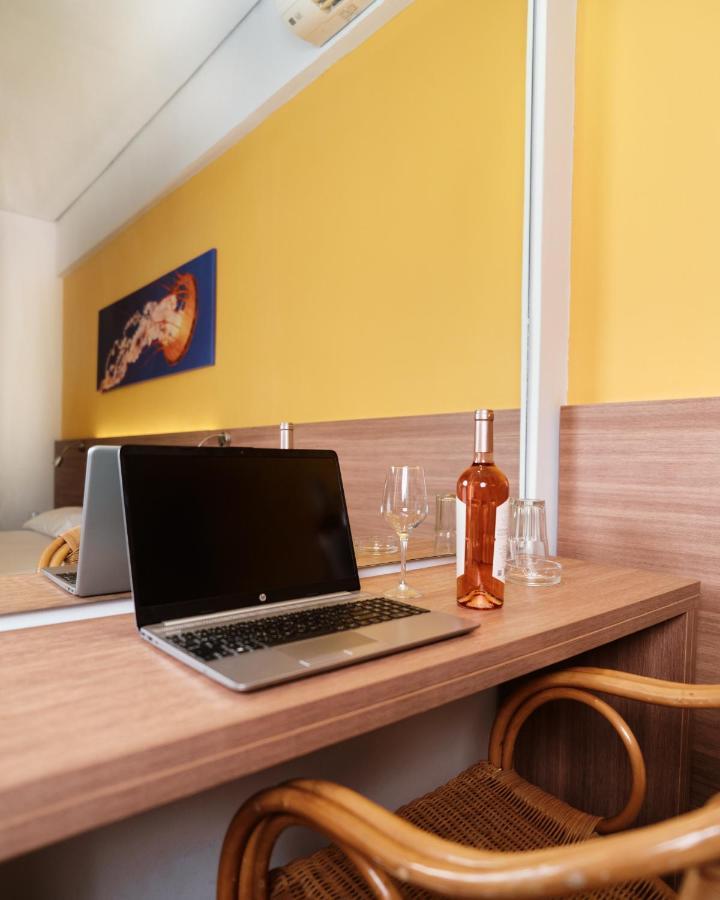Hotel Pavlou Poros Town Екстер'єр фото